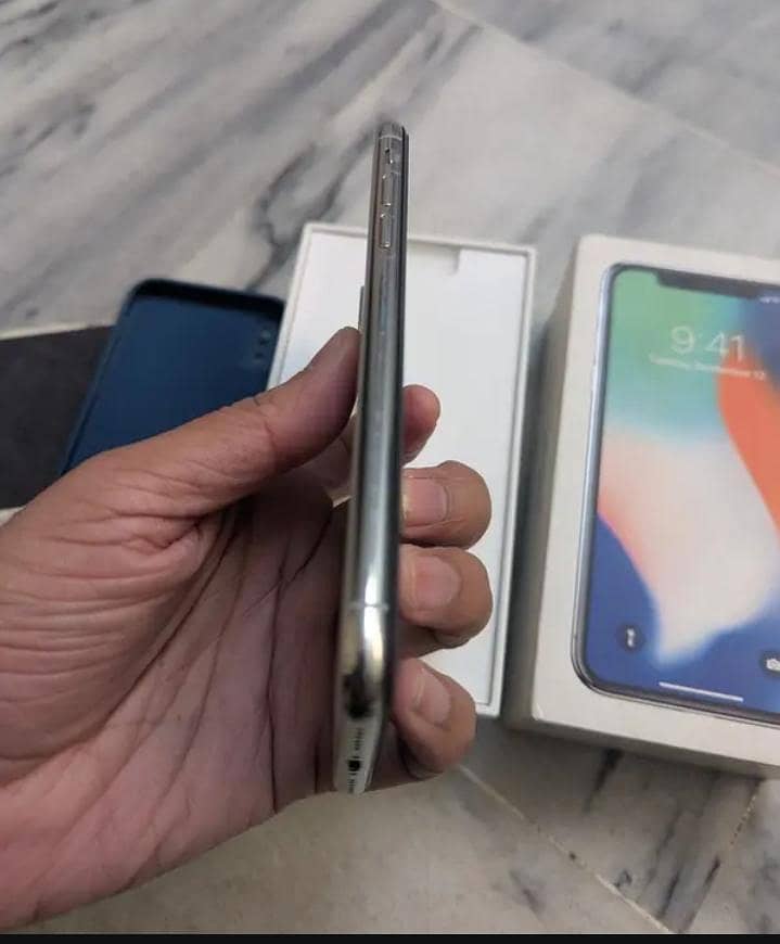 Apple iPhone X 2