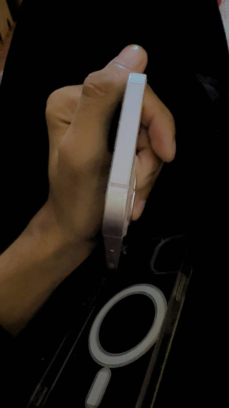 Apple iPhone 13 3