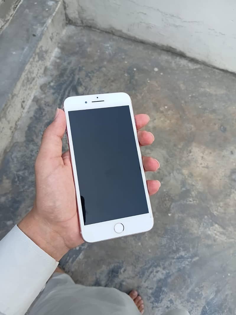 Apple iPhone 8 Plus 2