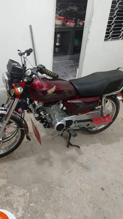 united 125