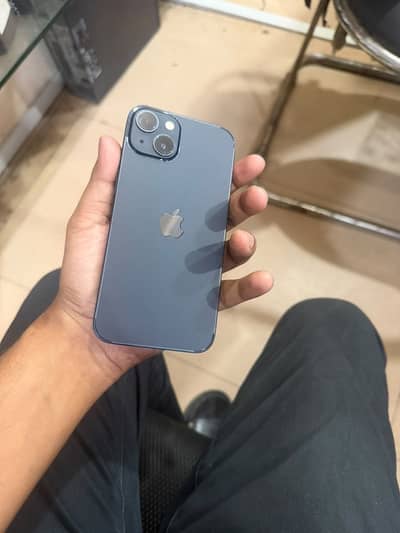 Apple iPhone 13