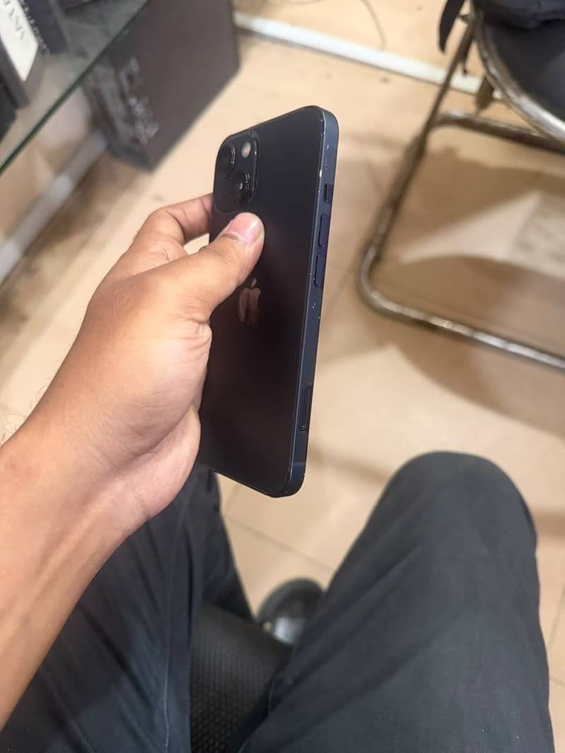 Apple iPhone 13 1
