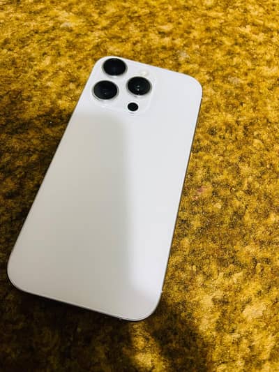 Apple iPhone 16 Pro