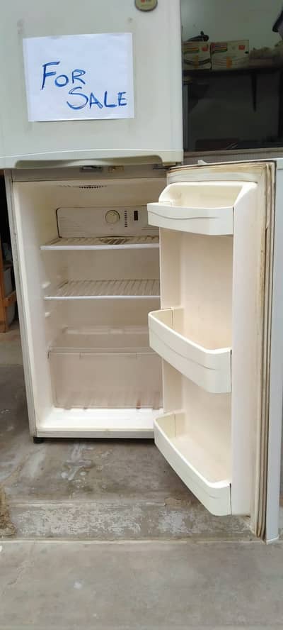 LG Refrigerator for Sale Price 40,000/= good running condition
