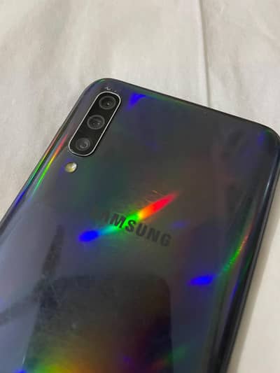 Samsung Mobile A50