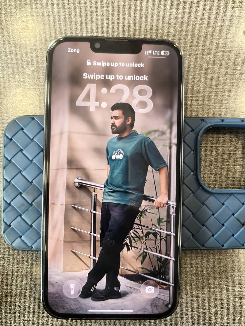 iPhone 13 Pro 1