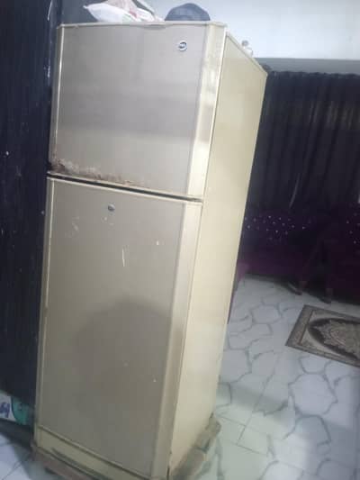 PEL fridge original condition Thora door rusted ha