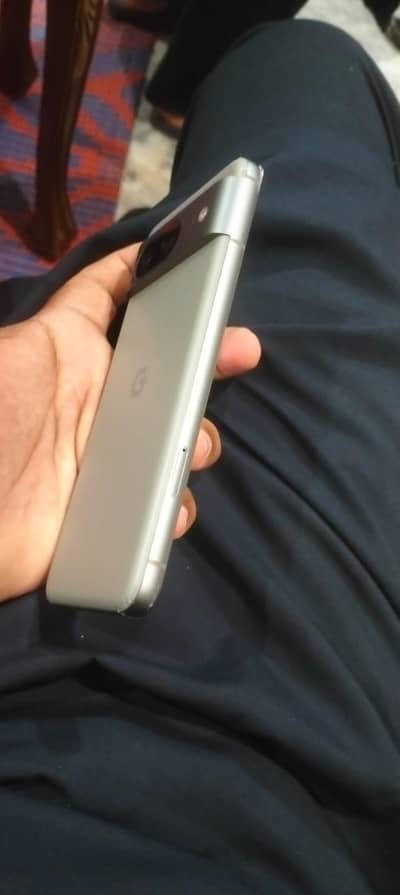 Google Pixel 8