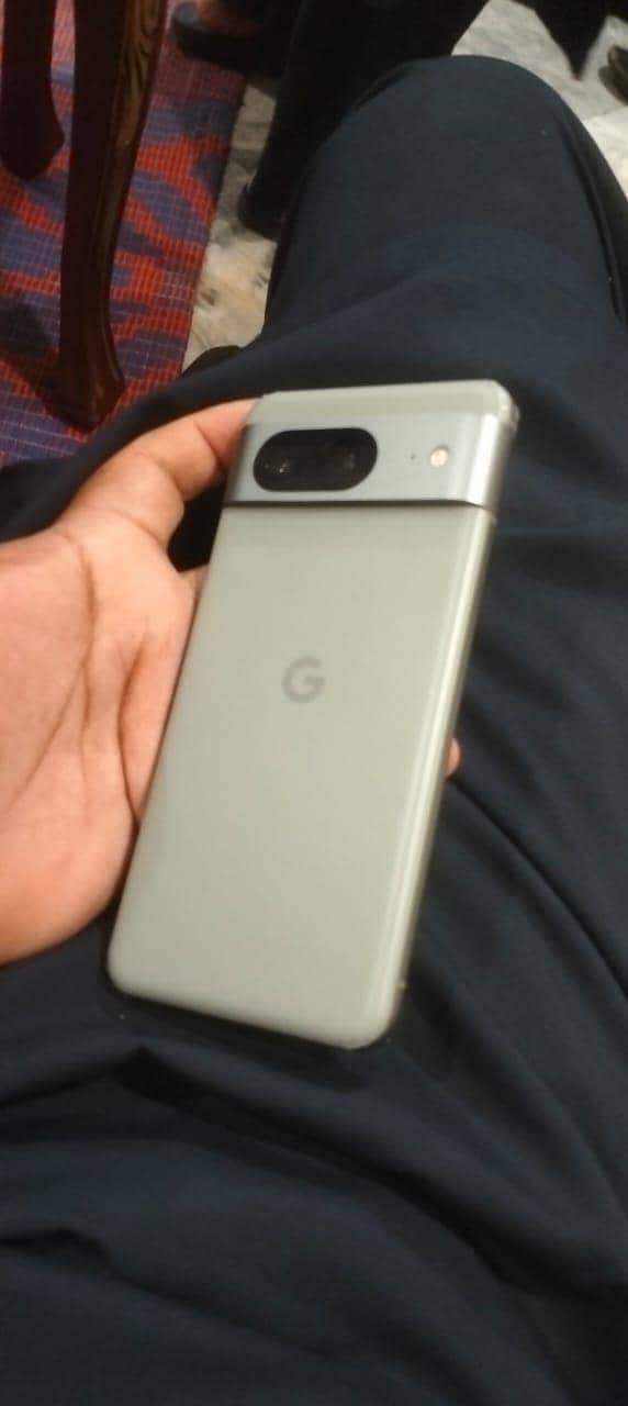 Google Pixel 8 1