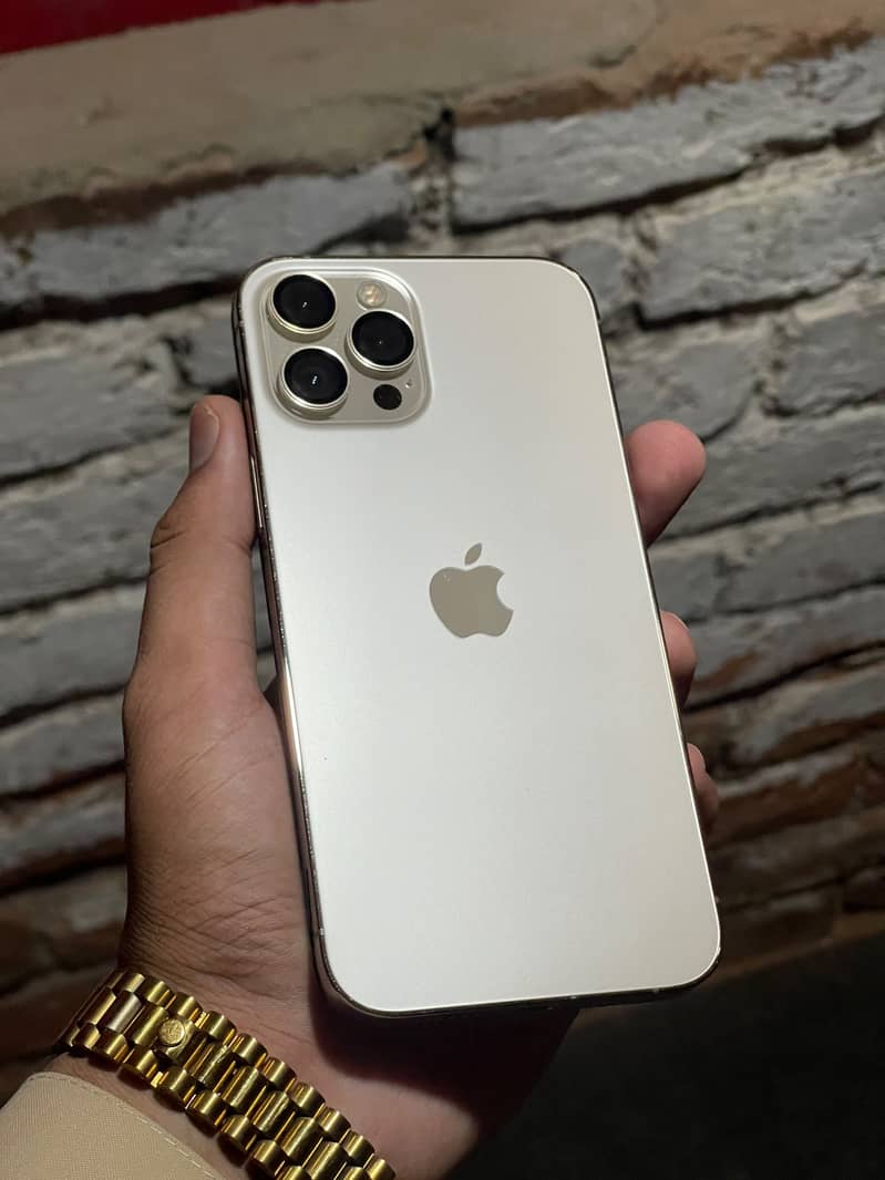 iPhone 12 pro max 4