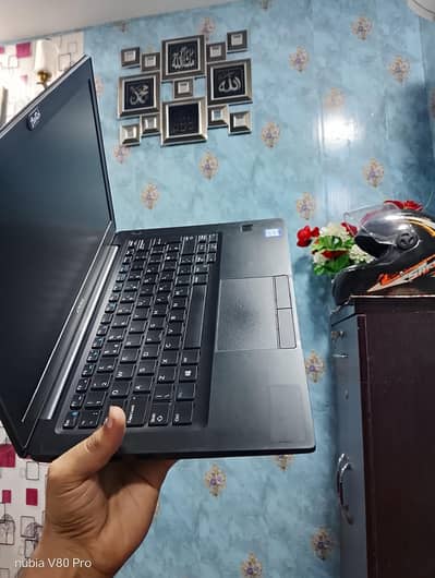 Dell latitude 7290 Core i5 8th generation  Ram 8gb DDR 4
