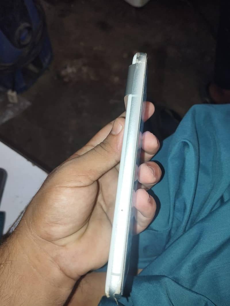 Google Pixel 8 1
