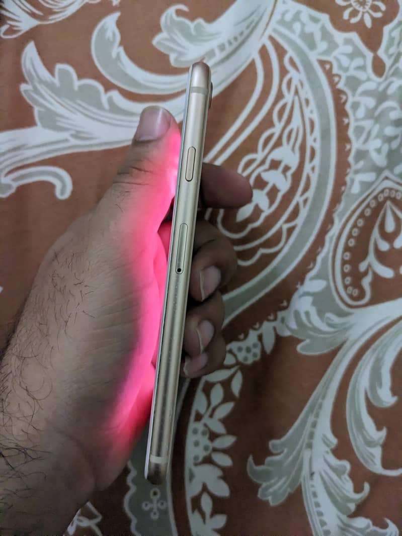 Apple iPhone 8 2