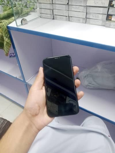 Apple iPhone XR