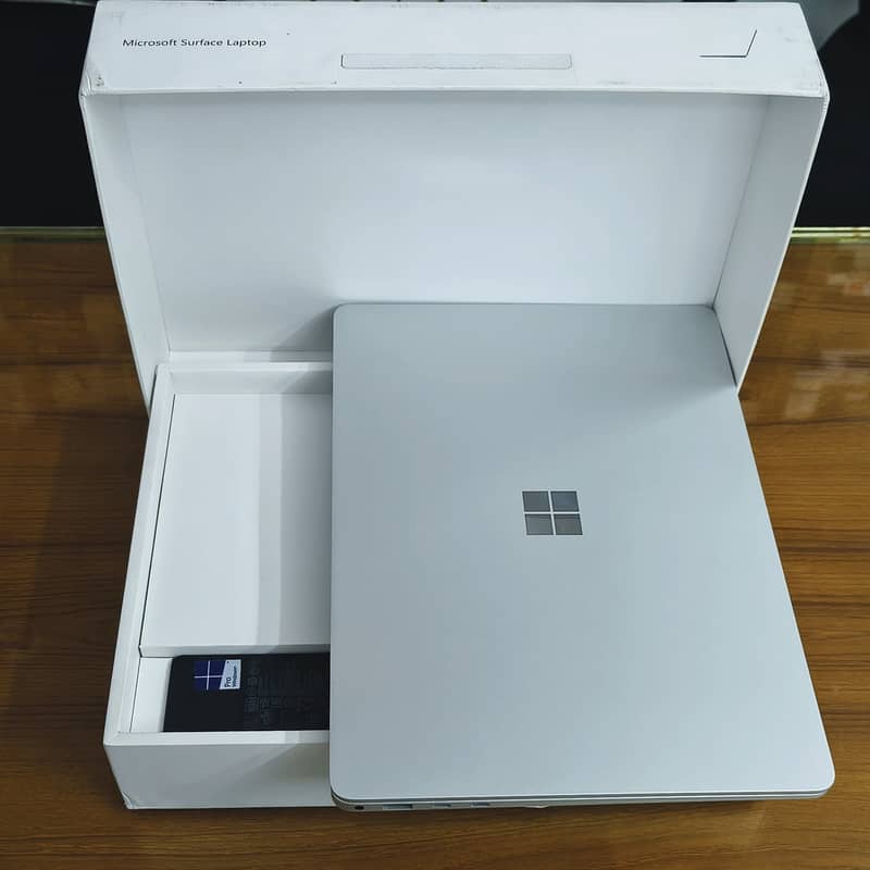 Microsoft Surface Laptop 5 2