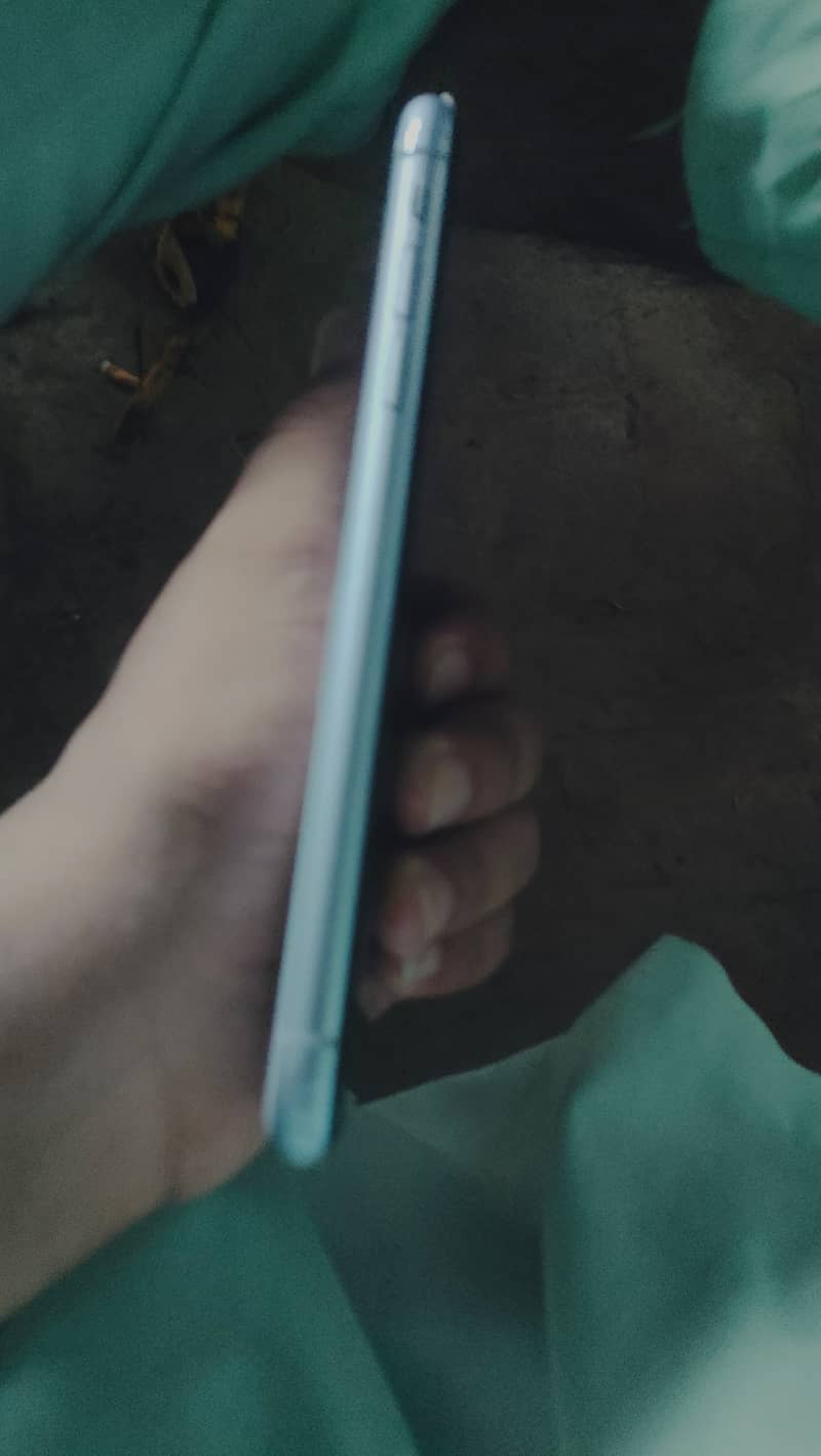 IPhone 11 3