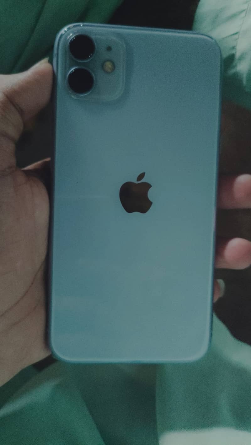 IPhone 11 4