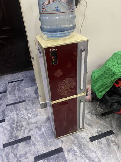 I zone water dispenser All ok working condition