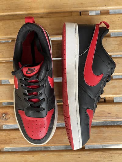 Nike Court Borough Low Red