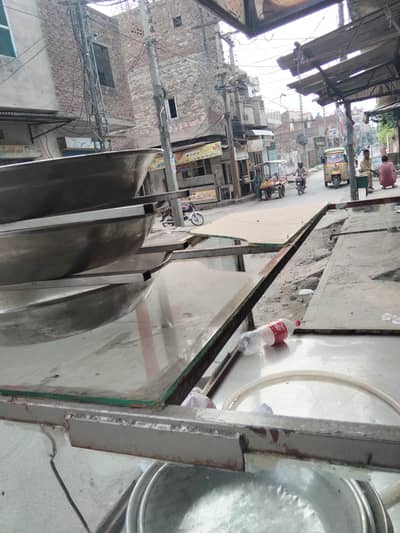 side mirror  tuta howa ha upar vala bi tuta ha or koi masla ni paint