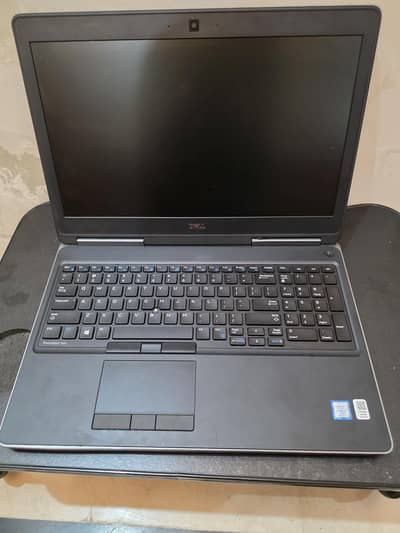 Dell Precision 7520 (16gb 512gb)