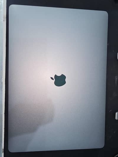 Macbook Pro 2019 16' Inch 16/512GB 4GB GPU 10/10