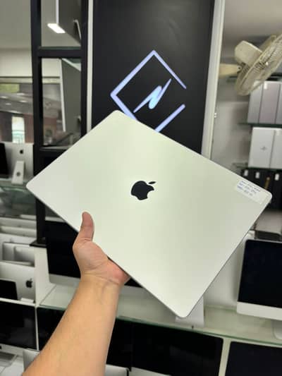 Apple MacBook Pro M1 Max 2021 16" 32GB RAM | 512GB SSD 85% Battery