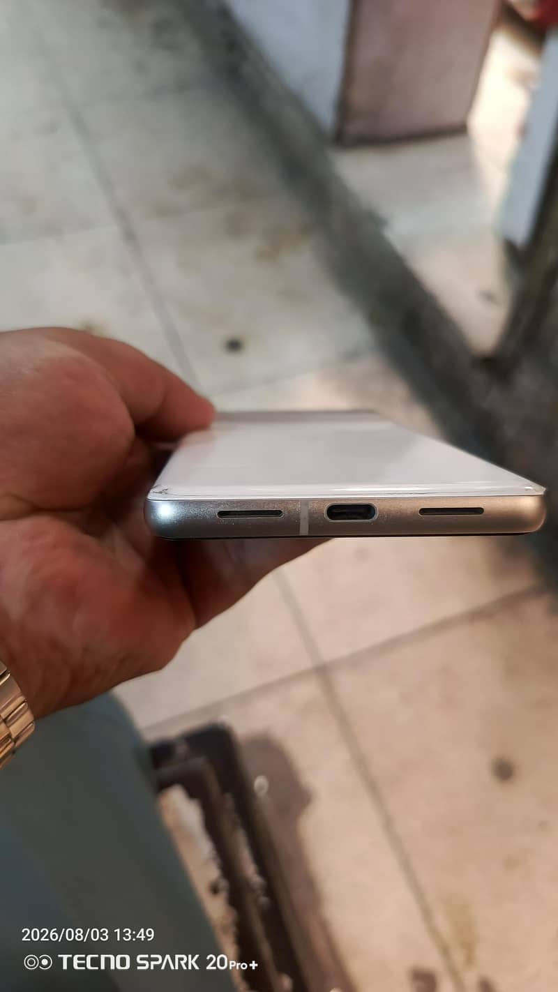 Google Pixel 7 3