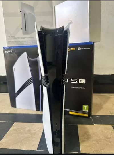 Sony playstation PS5 pro disk edition 2TB with complete box (ps5)