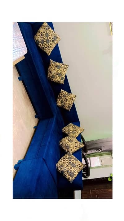 bed sofa tables condition 9/10