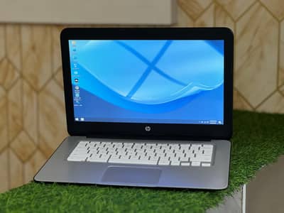 HP Chromebook 14 SMB | 4GB Ram | 128GB SSD | Windows 10