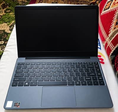 Ryzen 5 7430U Laptop | 8GB RAM | 256GB SSD | Box & Charger