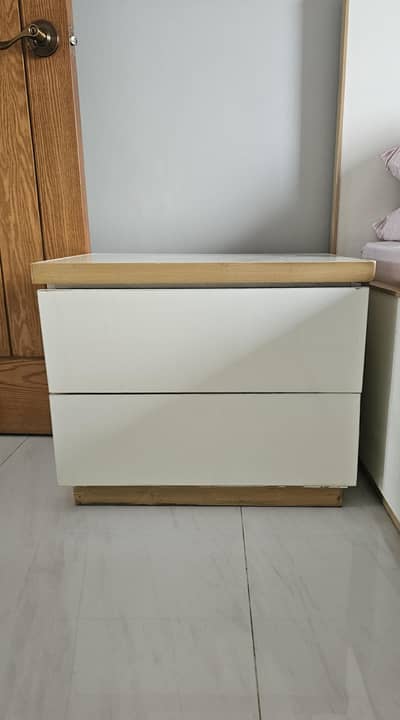 Bedside table