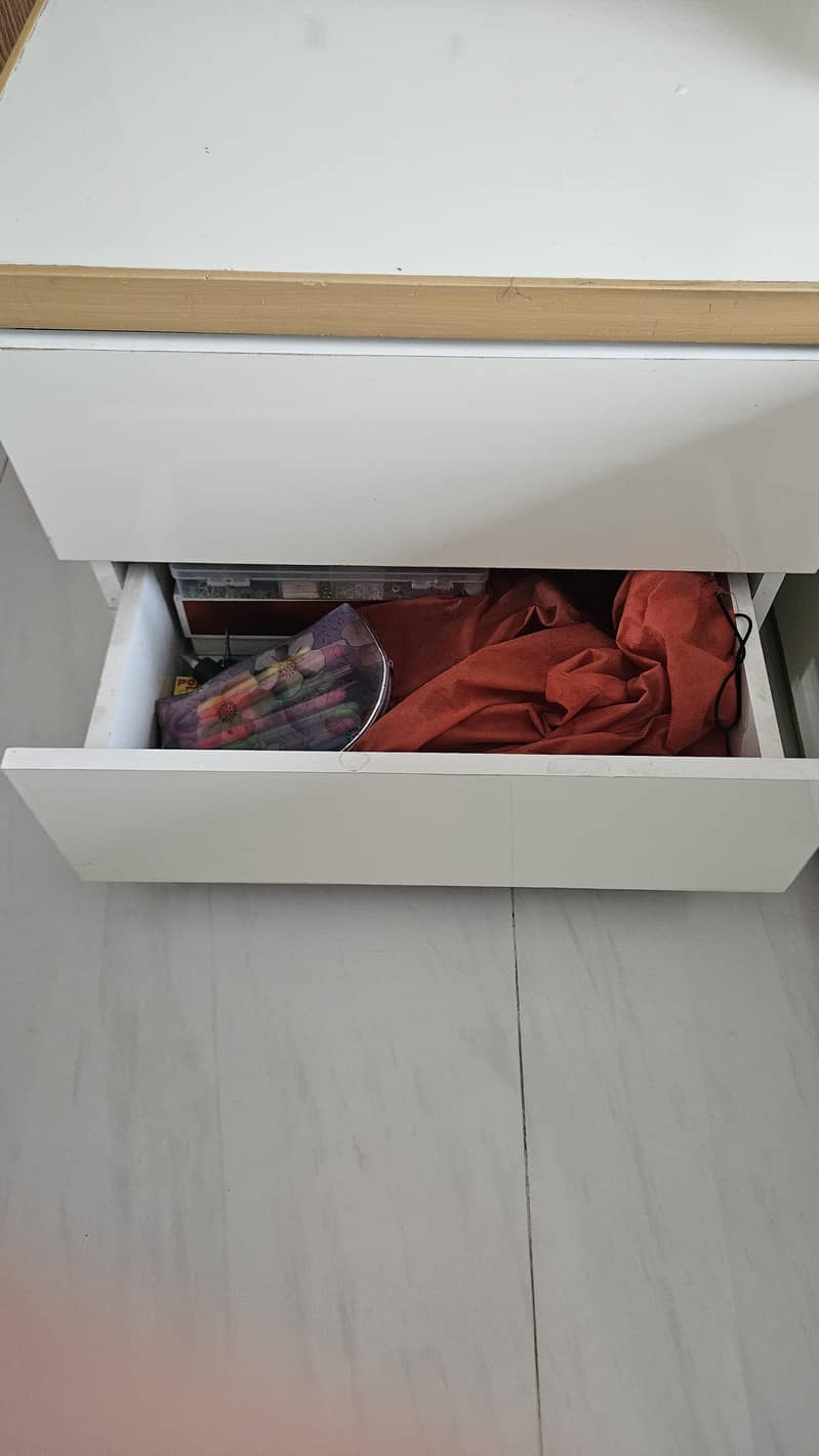 Bedside table 3
