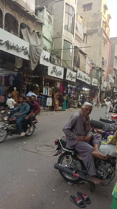 Double Storey Shop Of 10 X 18 On Main Anarkali Bazaar