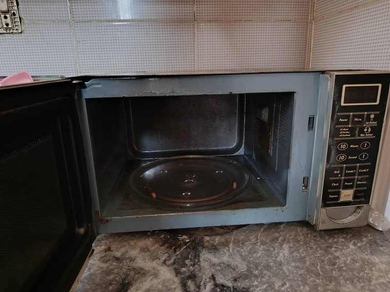 Microwave 0