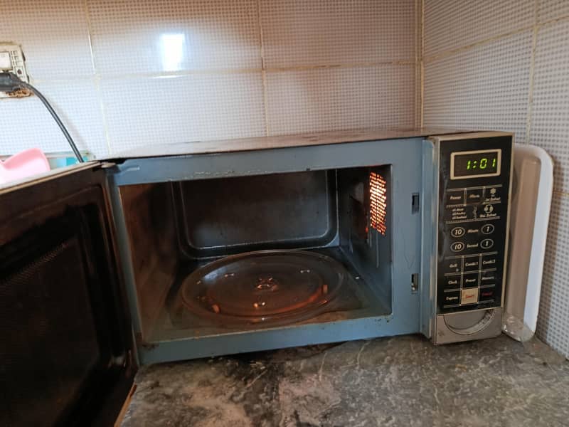 Microwave 1