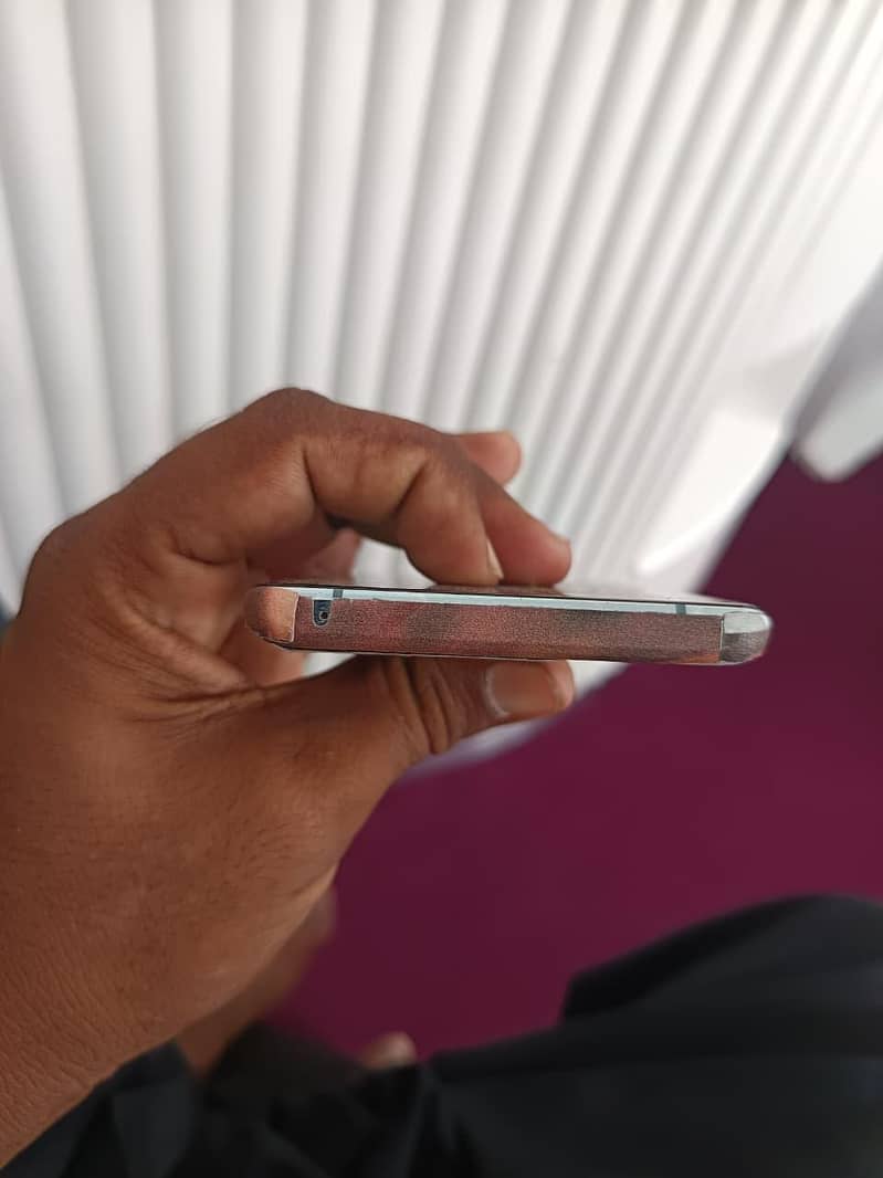 One Plus 10 Pro 5