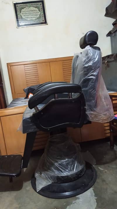 Barbar chairs 10/10 condition