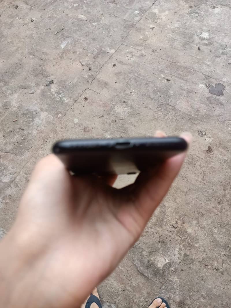 Apple iPhone 7 2