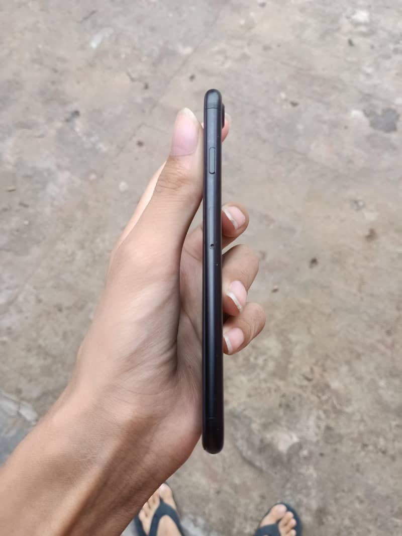 Apple iPhone 7 3