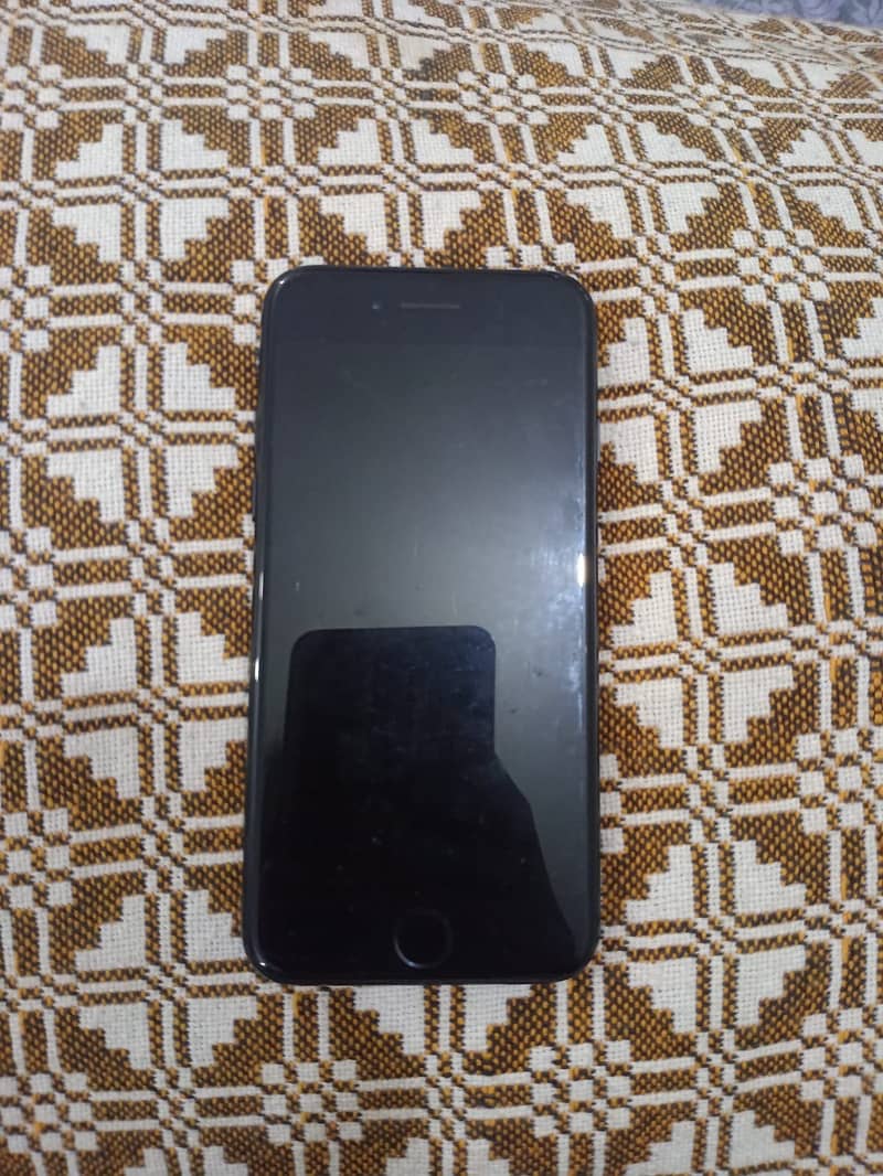 Apple iPhone 7 4