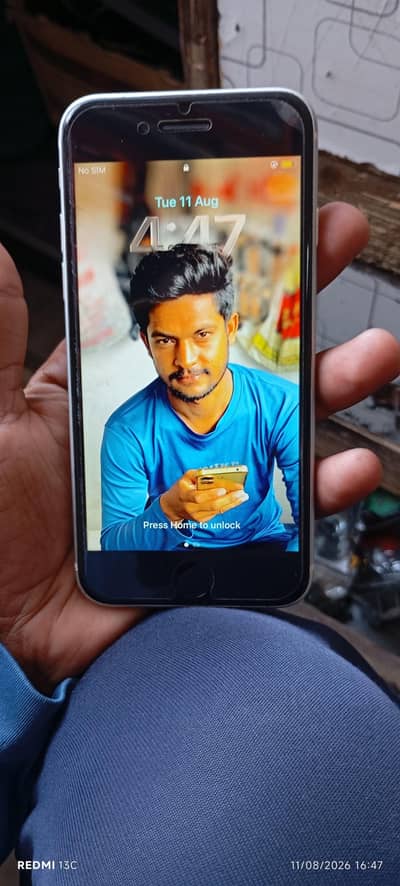 Apple iPhone SE