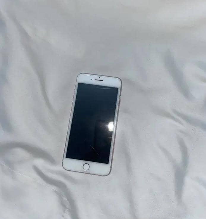 Apple iPhone 7 Plus 0
