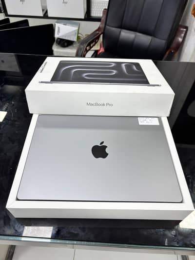 Apple MacBook Pro M3 Pro 2023 14" 8GB RAM | 512GB SSD 86% Battery Box