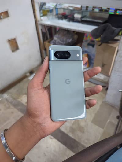 Google Pixel 8