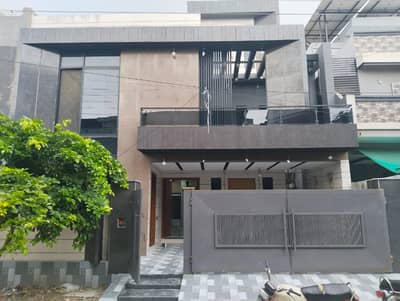 10 Marla Brand New Luxury House for Sale in OPF Housing Society Hot Location