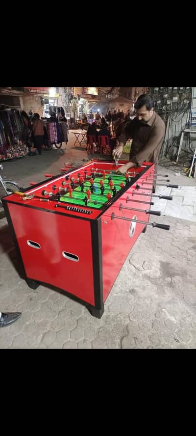 10/10 Foosball Table / Football Table