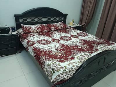 BED WITH 2 side tables