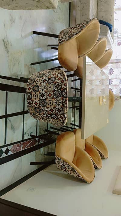8 seater dinning table excellent condition for sale at Islamabad
